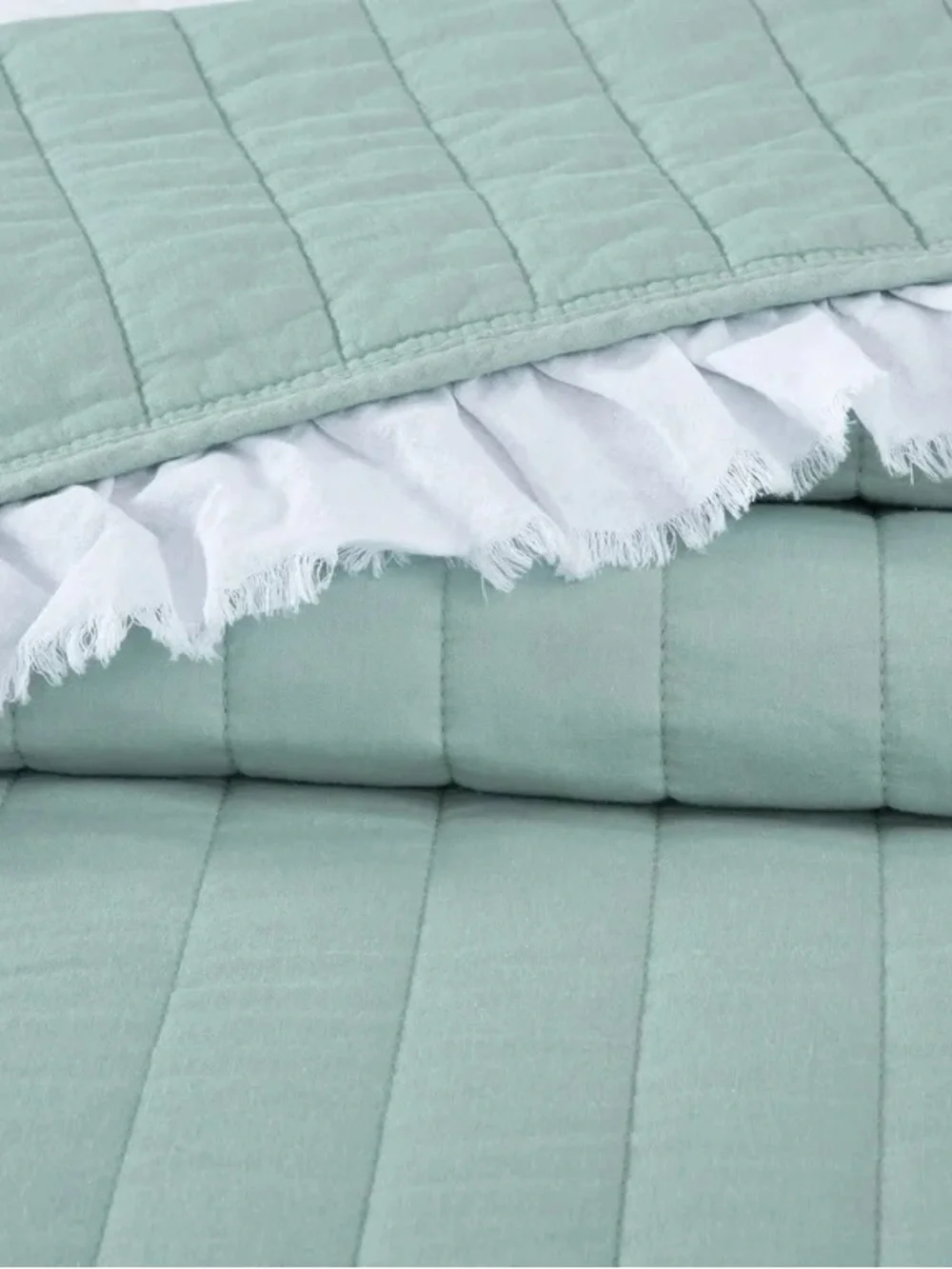 King 3 piece Quilted Bedspread Set with Ruffle Trim 100% cotton